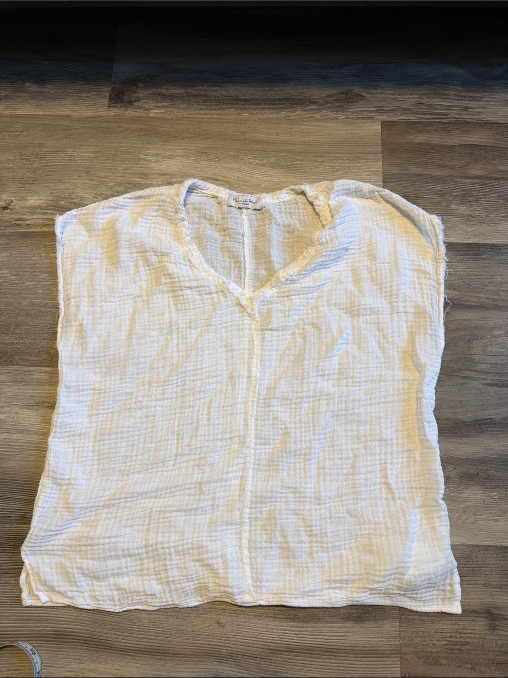 Michael Stars White Gauze V-Neck Short Sleeve Top